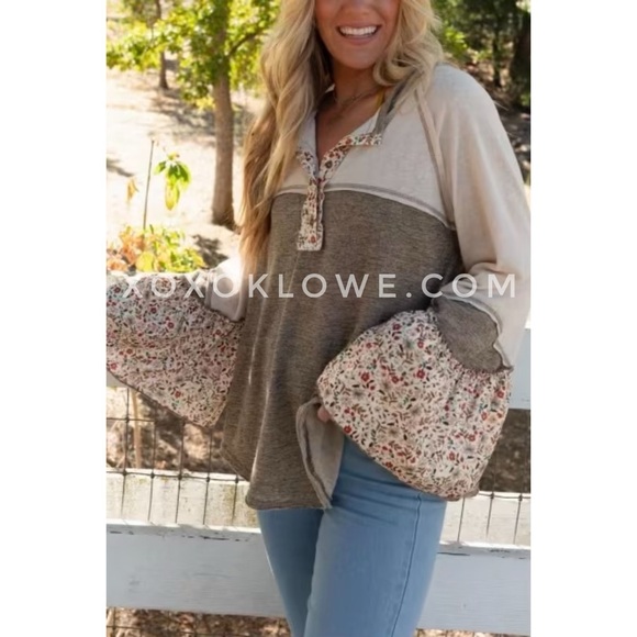 POL Olive + Cream Floral Sleeve Half Button Henley Top - Picture 4 of 16